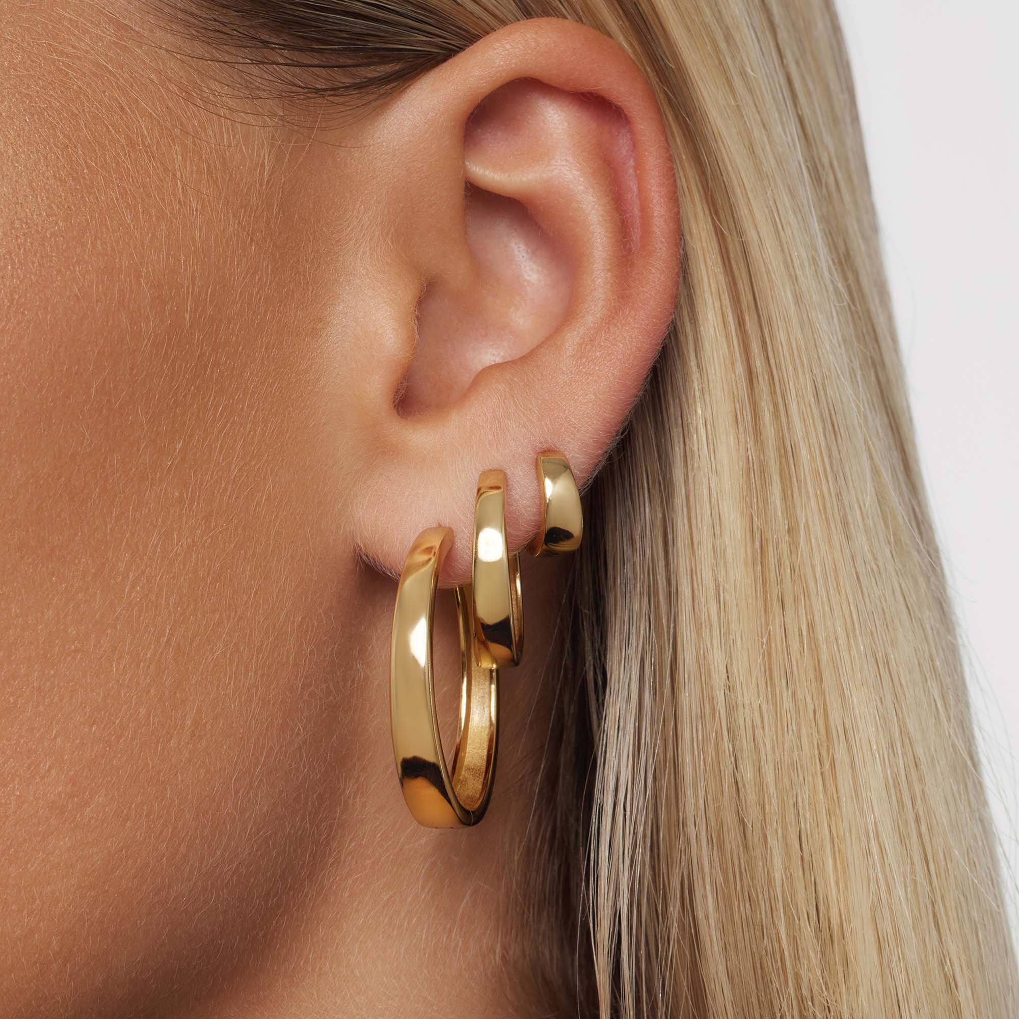 Gia | Rzeźbione 18-karatowe złote obręcze Statement Hoops