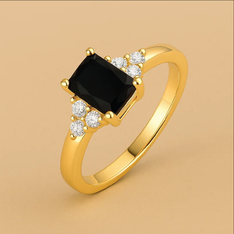 Pierścionek Black Spinel Baguette Ring | 14k Gold Elegance